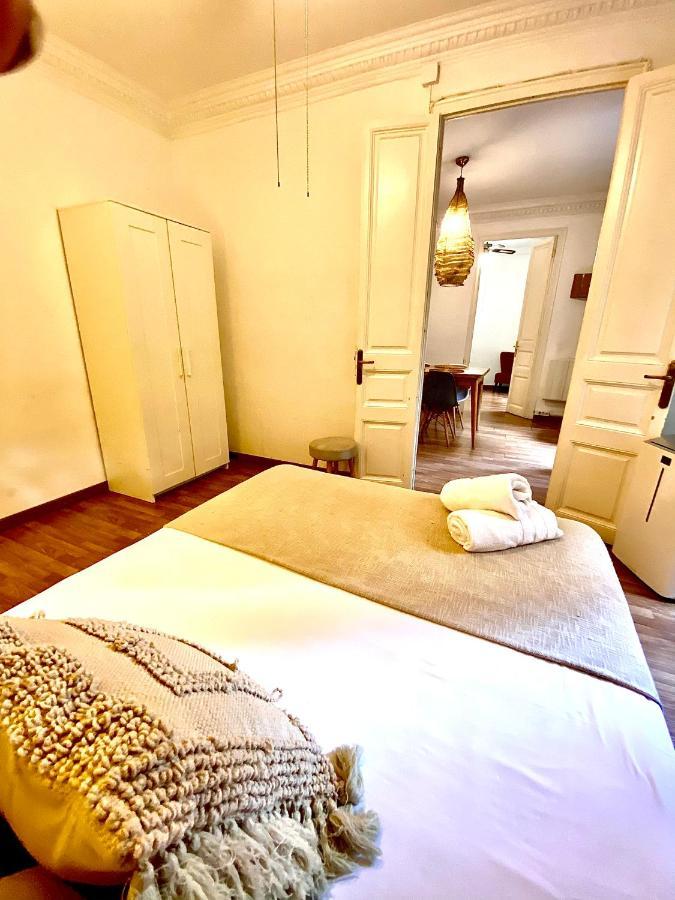 Alani Montjuic Hostel Барселона Екстериор снимка