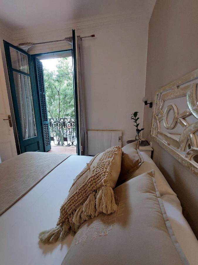 Alani Montjuic Hostel Барселона Екстериор снимка
